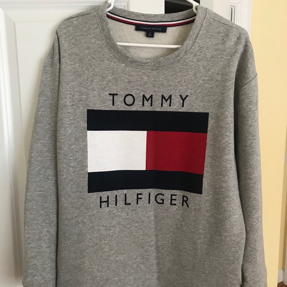 TH crewneck